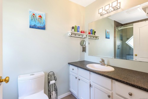 1622 Guthrie Rd, Comox, BC 