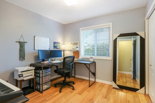 1622 Guthrie Rd, Comox, BC 