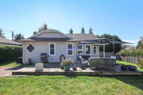 1622 Guthrie Rd, Comox, BC 