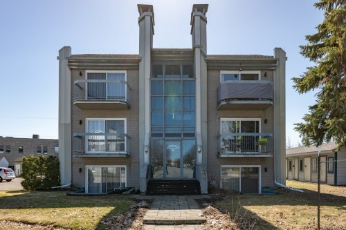 202-68 Rue Pierre-Laporte  Saint-Eustache, QC J7P 5B4