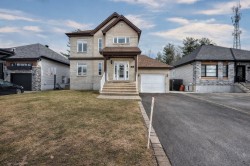 3998 Rue Mousseau  L'Assomption, QC J5W 0L8