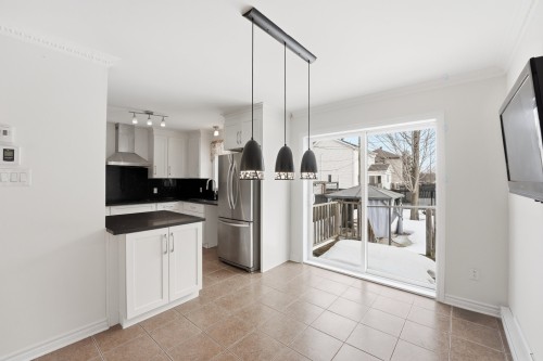 Salle à manger - 3998 Rue Mousseau, L'Assomption, QC - Indoor Photo Showing Kitchen