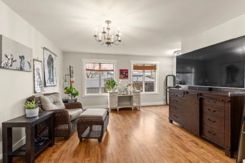 Family Room - 77 Rue Des Abeilles, Coteau-Du-Lac, QC - Indoor Photo Showing Living Room