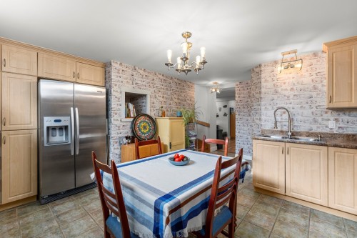 Kitchen - 77 Rue Des Abeilles, Coteau-Du-Lac, QC - Indoor