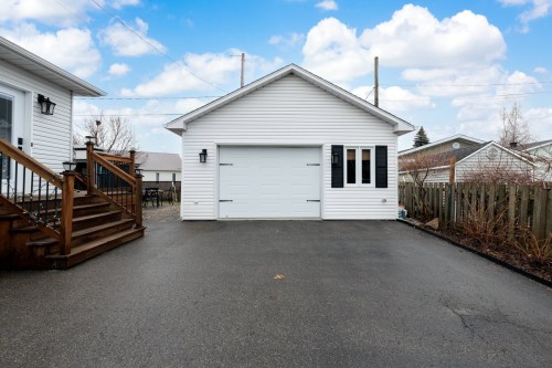 Garage - 77 Rue Des Abeilles, Coteau-Du-Lac, QC - Outdoor