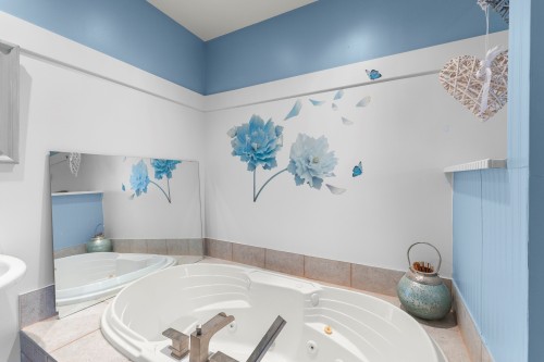 Master Bathroom - 77 Rue Des Abeilles, Coteau-Du-Lac, QC - Indoor Photo Showing Bathroom