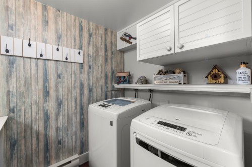 Laundry - 77 Rue Des Abeilles, Coteau-Du-Lac, QC - Indoor Photo Showing Laundry Room