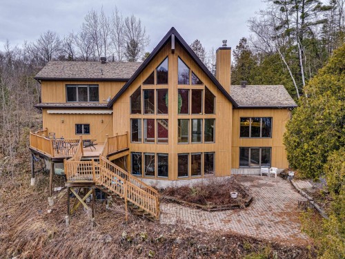 160 Ch. Blackburn  Val-Des-Monts, QC J8N 6A9