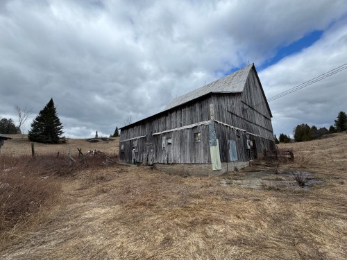 Grange - 75 Ch. Ward, Harrington, QC 