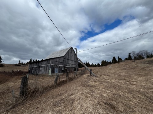 Grange - 75 Ch. Ward, Harrington, QC 