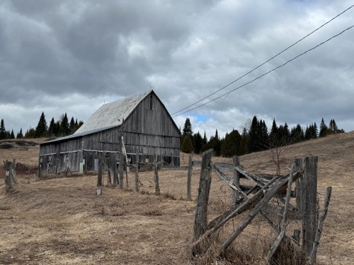 Grange - 75 Ch. Ward, Harrington, QC 