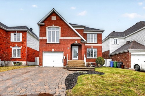 767 Rue Henri-Massé  Longueuil (Saint-Hubert), QC J3Z 1J8