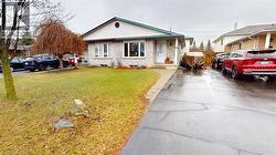 48 TAMVALE Crescent  Kitchener, ON N2E 3K7