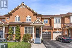 37 TUNDRA SWAN ROAD Brampton, ON L6R 3L9