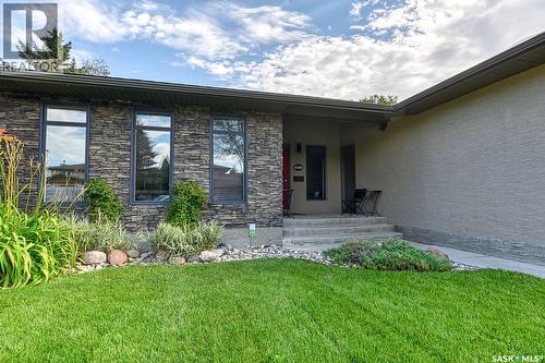 2102 Truesdale Drive E, Regina, SK - Outdoor