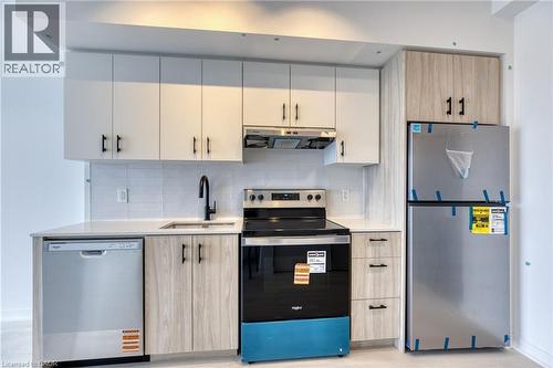 4878 Powers Common Unit# 704, Burlington, ON - Indoor Photo Showing Kitchen
