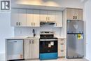 4878 Powers Common Unit# 704, Burlington, ON  - Indoor Photo Showing Kitchen 
