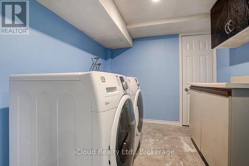 1114 Maple Gate Road, Pickering, ON - Indoor Photo Showing Laundry Room