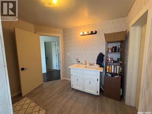 112 1St Avenue, Vibank, SK - Indoor Photo Showing Other Room