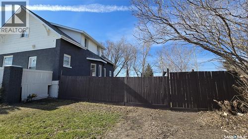 112 1St Avenue, Vibank, SK - Outdoor