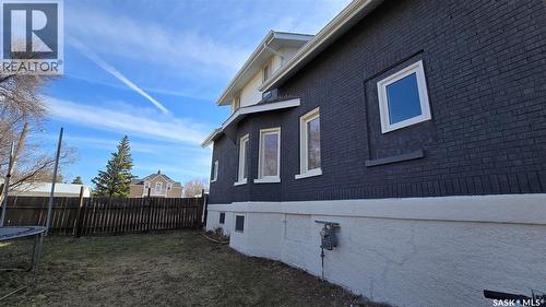112 1St Avenue, Vibank, SK - Outdoor
