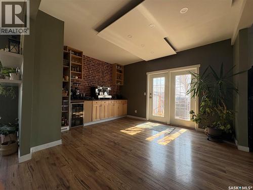 112 1St Avenue, Vibank, SK - Indoor