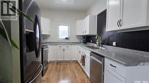 112 1St Avenue, Vibank, SK - Indoor Photo Showing Kitchen