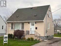 9 ADMIRAL ROAD St. Catharines, ON L2P 1G4