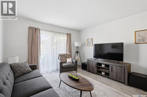 6 80 Berini Drive, Saskatoon, SK - Indoor Photo Showing Living Room