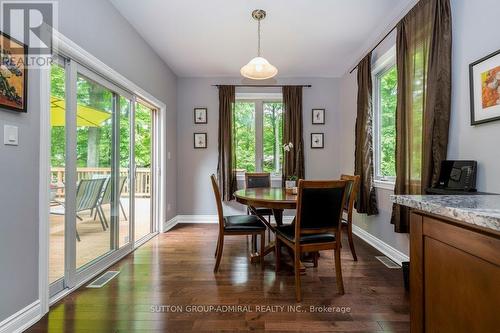 79 Forest Circle, Tiny, ON - Indoor Photo Showing Dining Room