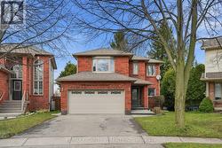 6 WOODCROFT CRESCENT Hamilton, ON L8B 0H1