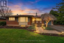 17 HENRY STREET Niagara-On-The-Lake (Virgil), ON L0S 1T0