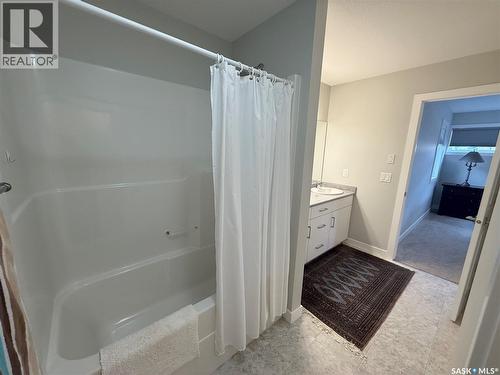 1061 Kolynchuk Crescent, Saskatoon, SK - Indoor Photo Showing Bathroom