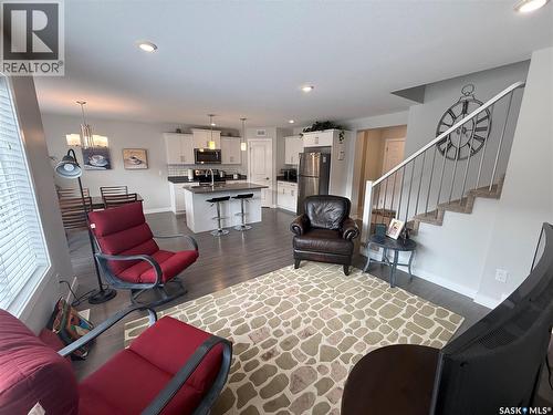 1061 Kolynchuk Crescent, Saskatoon, SK - Indoor Photo Showing Living Room