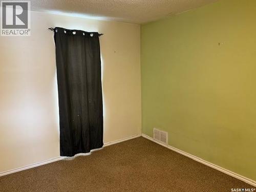 405 18Th Street W, Saskatoon, SK - Indoor Photo Showing Other Room