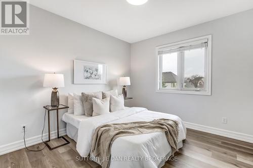 328 Plane Tree Drive, London North (North R), ON - Indoor Photo Showing Bedroom