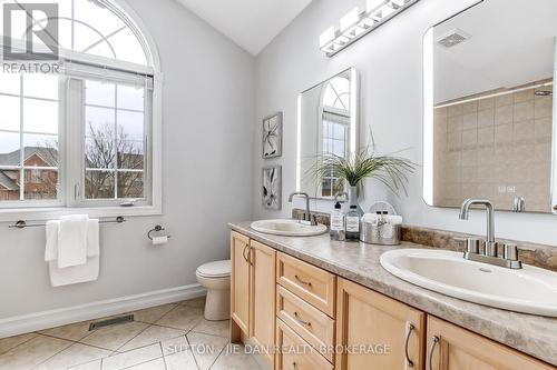 328 Plane Tree Drive, London North (North R), ON - Indoor Photo Showing Bathroom