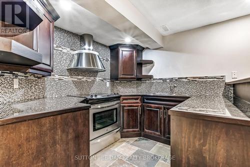 328 Plane Tree Drive, London North (North R), ON - Indoor Photo Showing Kitchen
