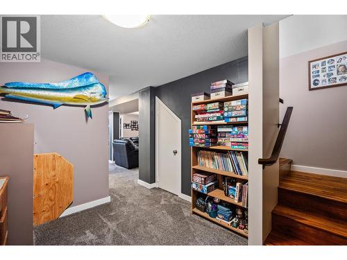 Basement - 2015 Valleyview Drive, Kamloops, BC - Indoor Photo Showing Other Room