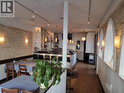 2222 W 4TH AVENUE  Vancouver, BC V6K 1N8