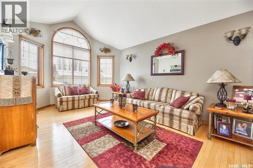 645 Aaron Drive, Prince Albert, SK - Indoor Photo Showing Living Room
