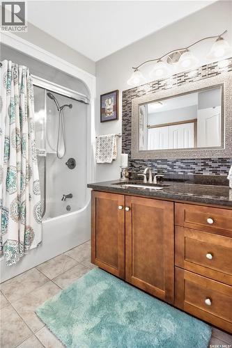 645 Aaron Drive, Prince Albert, SK - Indoor Photo Showing Bathroom