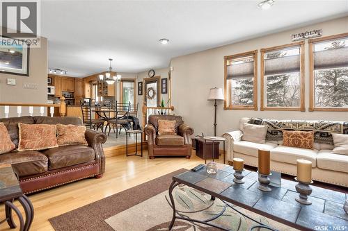 645 Aaron Drive, Prince Albert, SK - Indoor Photo Showing Living Room