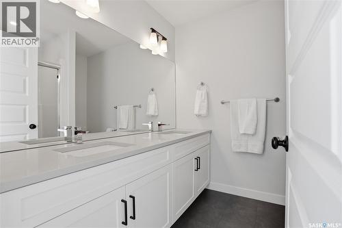 1047 Brighton Gate, Saskatoon, SK - Indoor Photo Showing Bathroom
