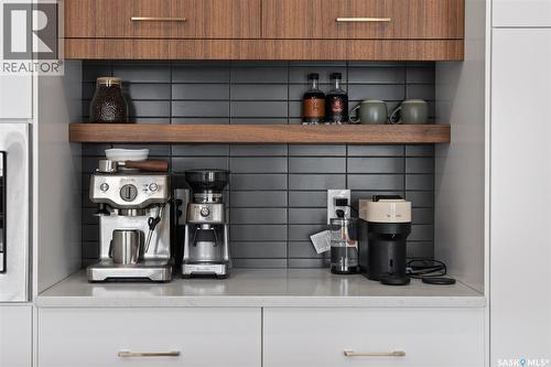 2002 Braun Bay E, Regina, SK - Indoor Photo Showing Kitchen