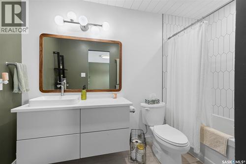 2002 Braun Bay E, Regina, SK - Indoor Photo Showing Bathroom
