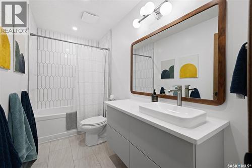 2002 Braun Bay E, Regina, SK - Indoor Photo Showing Bathroom