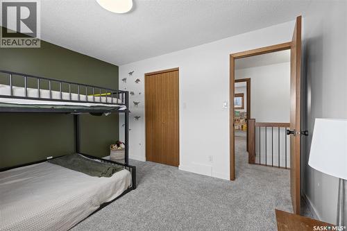 2002 Braun Bay E, Regina, SK - Indoor Photo Showing Bedroom