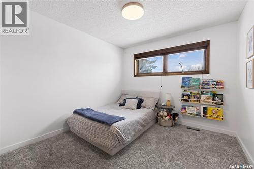 2002 Braun Bay E, Regina, SK - Indoor Photo Showing Bedroom