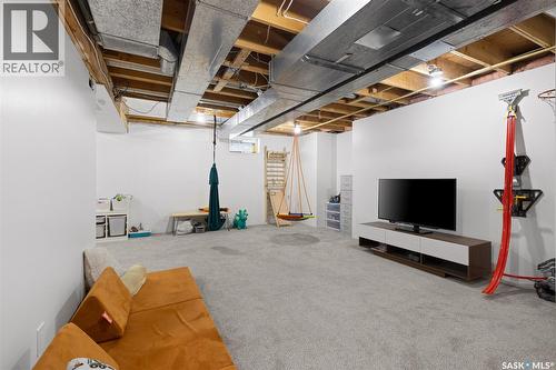 2002 Braun Bay E, Regina, SK - Indoor Photo Showing Basement